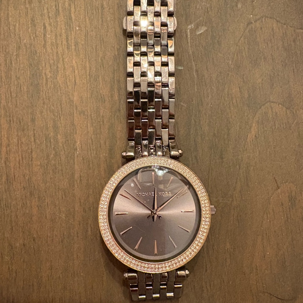 Michael Kors Shimmering Rose Gold Timepiece